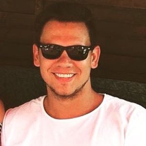 Meet your Posher, Max